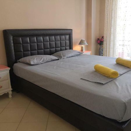 Brick Apartment Nea Peramos  Ngoại thất bức ảnh