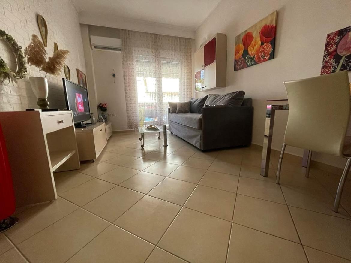 Brick Apartment Nea Peramos  Ngoại thất bức ảnh
