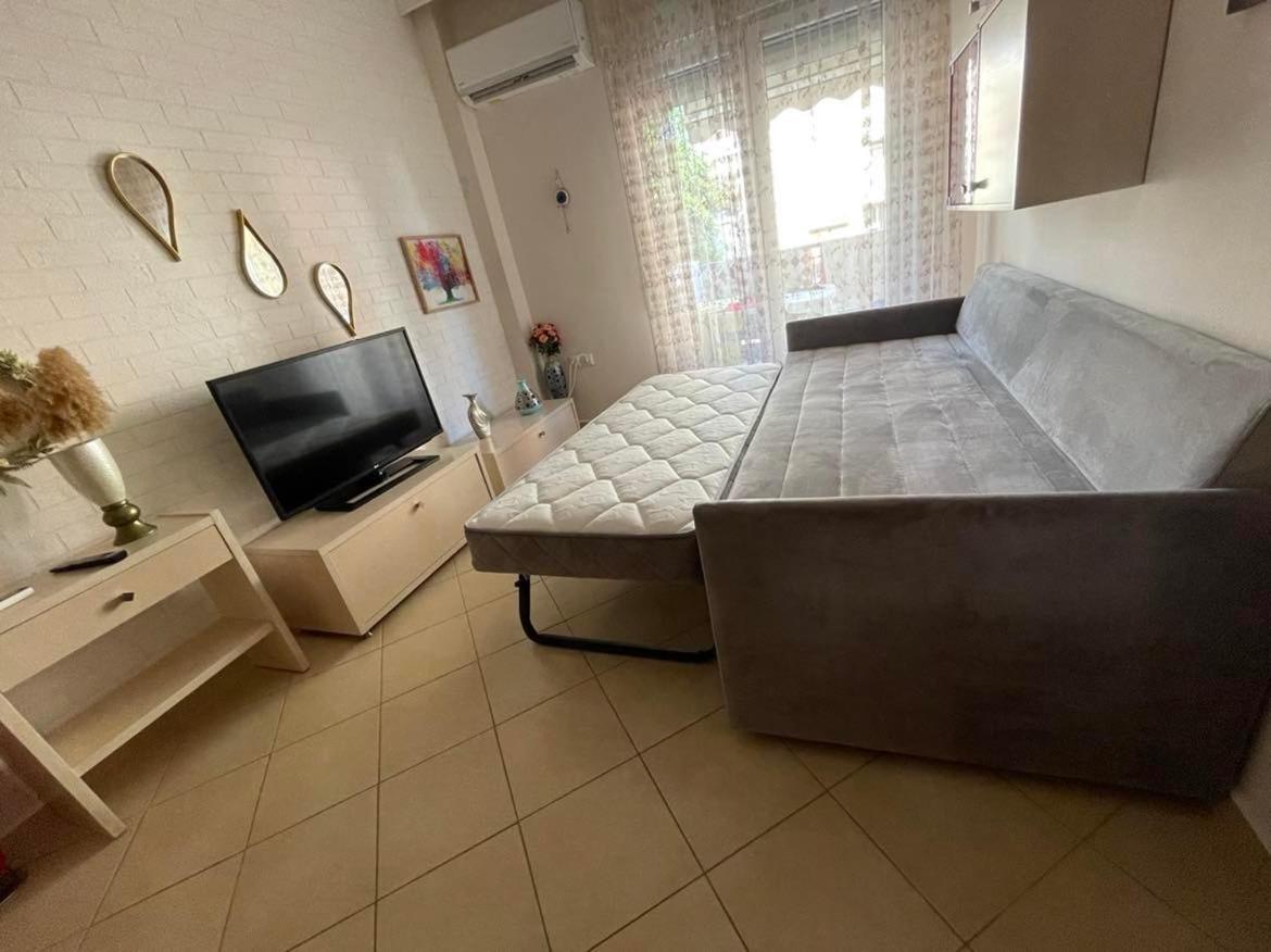 Brick Apartment Nea Peramos  Ngoại thất bức ảnh