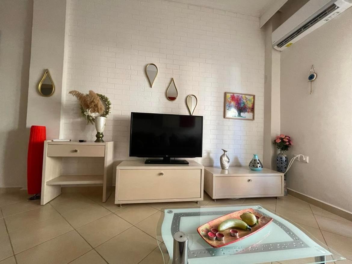 Brick Apartment Nea Peramos  Ngoại thất bức ảnh
