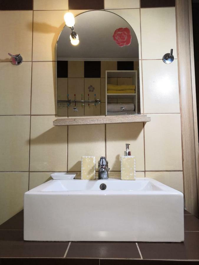 Brick Apartment Nea Peramos  Ngoại thất bức ảnh